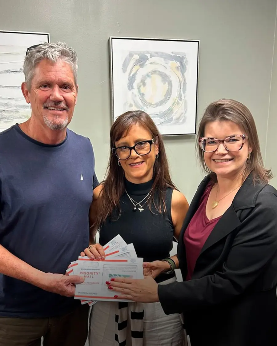 Clientes da Linhares Law com Green Cards aprovados
